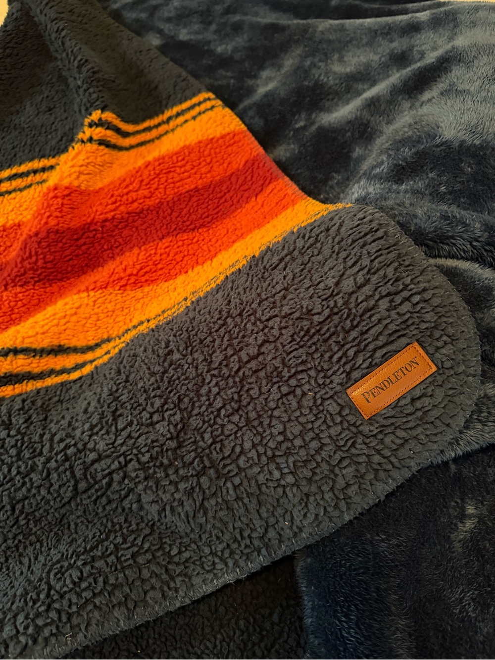 Pendleton Sherpa-Lined Plush Blanket Navy Orange Striped King Size